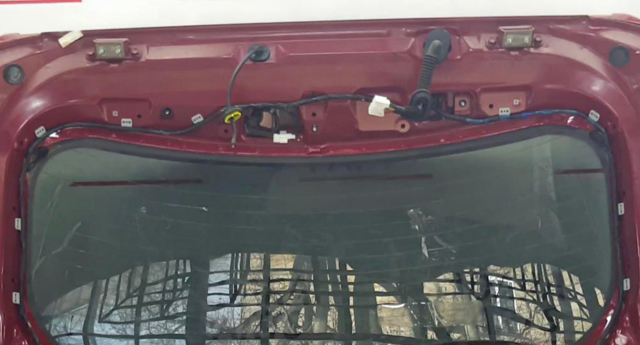 Петля задньої багажної, 3/5 -ої двері 797102W000 HYUNDAI