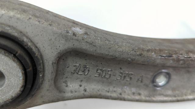 Балансир задній верхній, лівий/правий 7L0505375A VAG