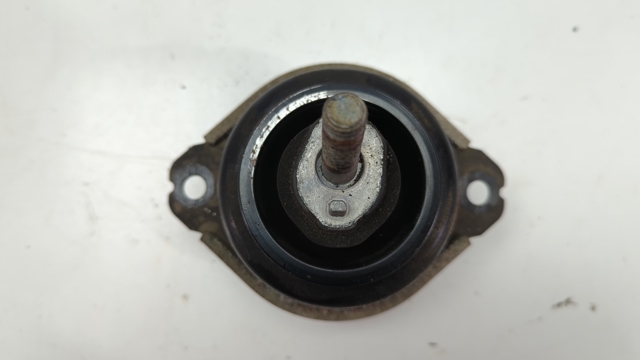 Подушка (опора) двигуна лів./прав. 7L8199131A VAG