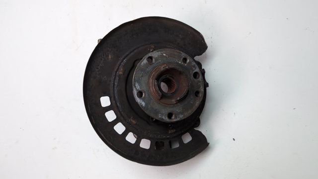 Цапфа поворотна ліва 7L8505435A VAG
