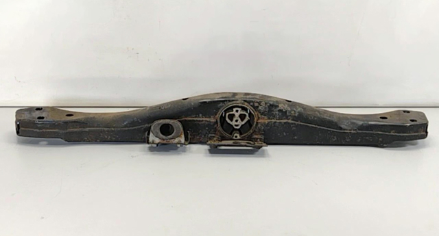 Кріплення коробки передач 7P0399225B VAG