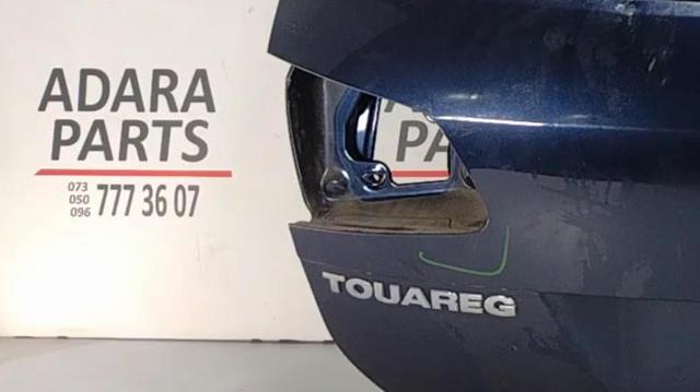 Фірмовий значок на кришку багажника 7P6853687739 VAG