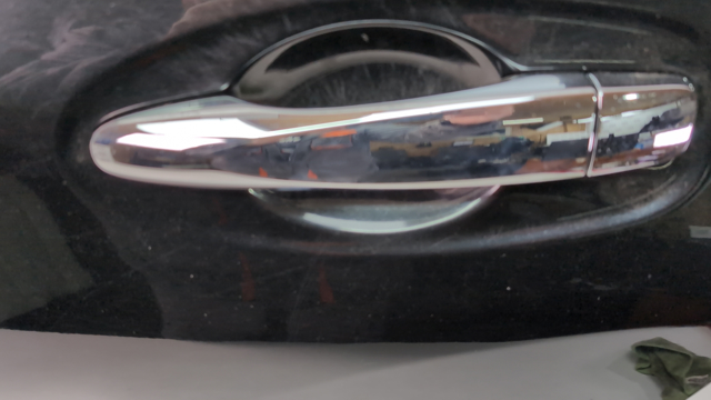Ручка дверей в зборі 806404BA0D NISSAN