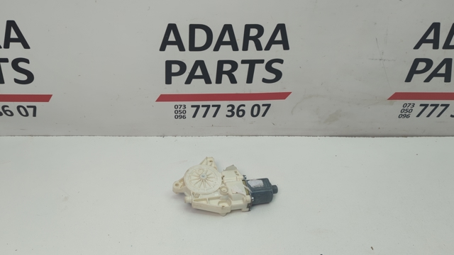 Двигун склопідіймача двері передньої, правої 807305DM0A NISSAN
