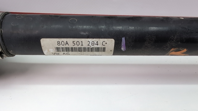 Піввісь задня, права 80A501204C VAG