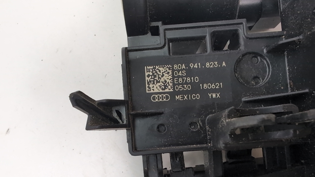 Корпус запобіжників 80A941823A VAG