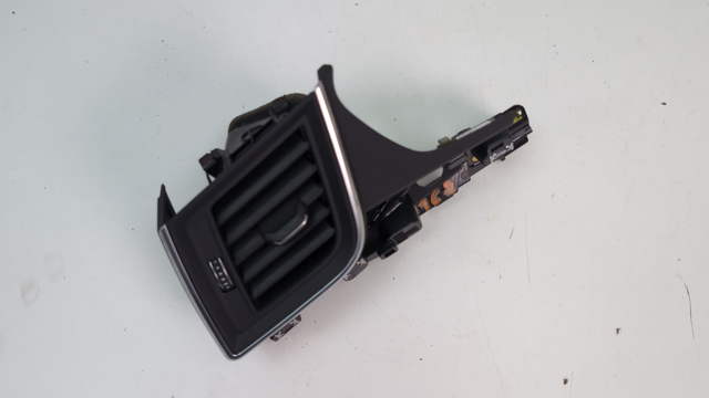 Решітка повітроводу ліва 80B820901A6PS VAG