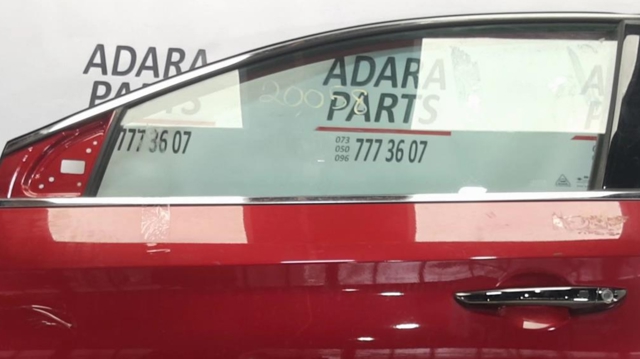 Скло водійських дверей 82410C2000 HYUNDAI