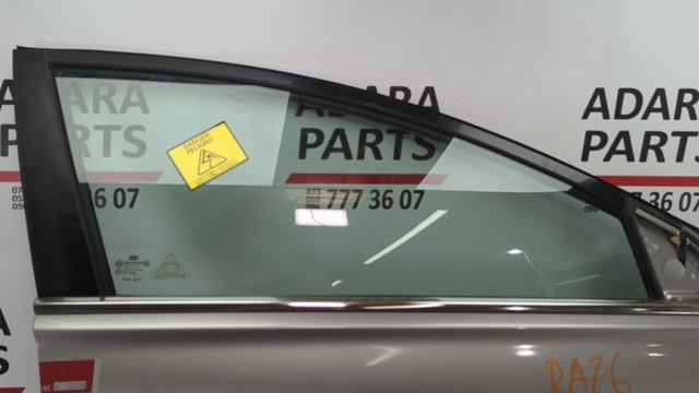 Скло пасажирських дверей 824213S010 HYUNDAI