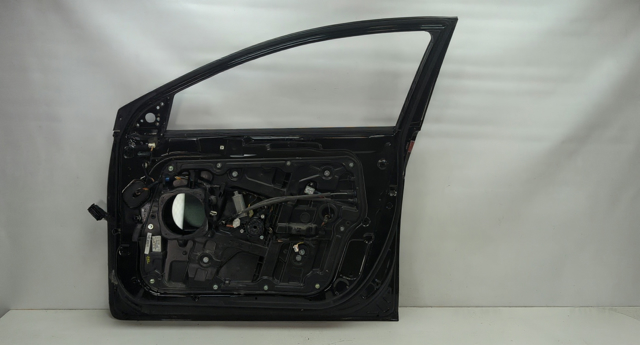 Двигун склопідіймача двері передньої, правої 824603S001 HYUNDAI