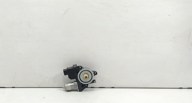 Мотор склопідйомника дверей передніх, правих 82460C1010 HYUNDAI