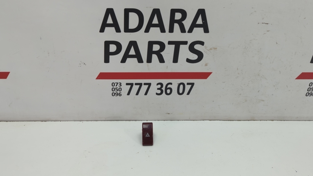 Кнопка включення аварійного сигналу 83037FJ000 SUBARU