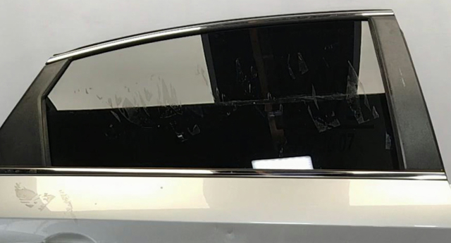 Скло заднє праве 83420C1010 HYUNDAI