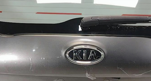 Емблема на кришку багажника, фірм.значок KIA Carens 2