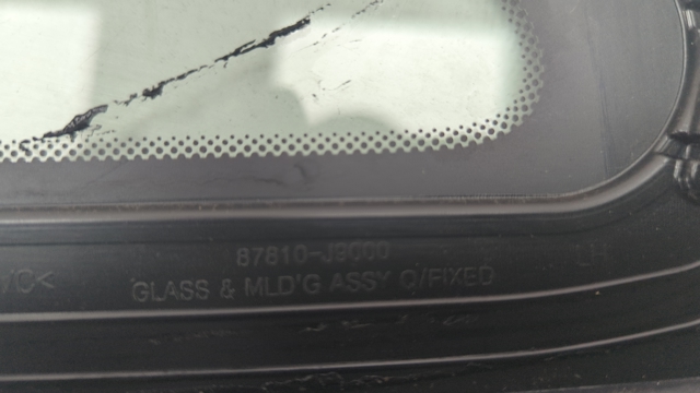 Скло багажника, ліве 87810J9010 HYUNDAI