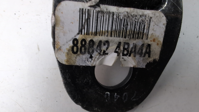 Важіль фіксатор ременя безпеки задній лівий 888424BA8A NISSAN