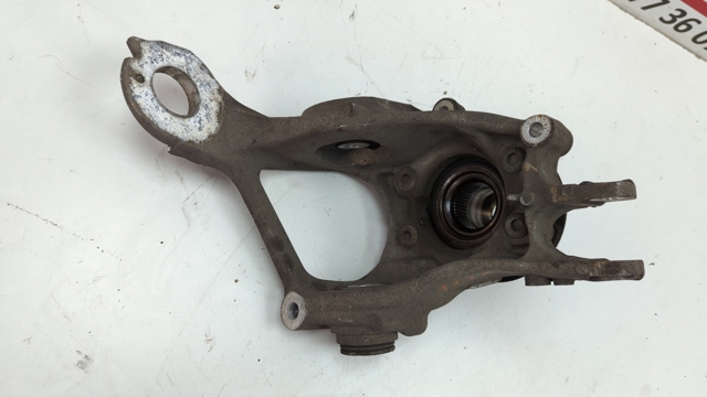 Цапфа поворотного кулака 8R0505432F VAG