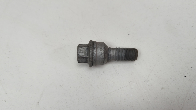 Колісний болт 8R0601295 VAG