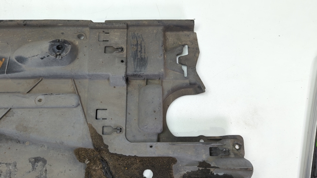 Захист днища передній лівий 8V0825271 VAG
