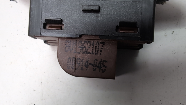Вимикач центрального замка 8V1962107NV6 VAG
