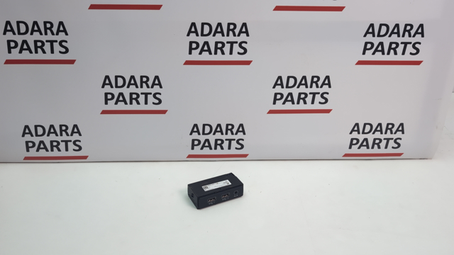 USB-розгалужувач 8W0035736 VAG