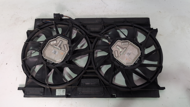 Дифузор (кожух) радіатора охолодження 8W0121207C VAG