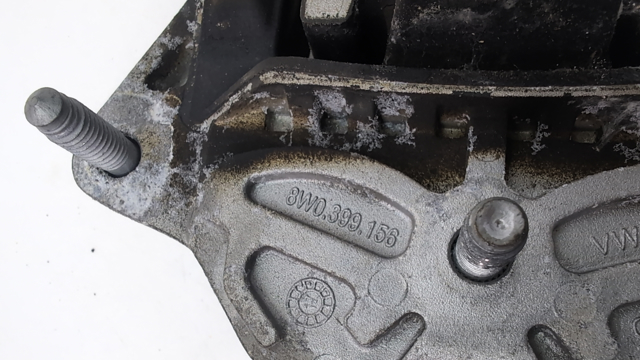 Подушка коробки передач 8W0399156AQ VAG