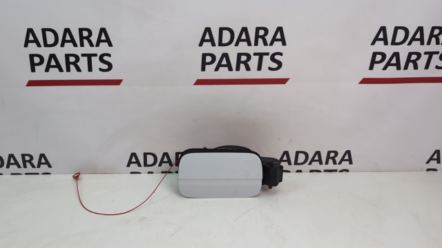 Люк б/бака 8W0809907GRU VAG