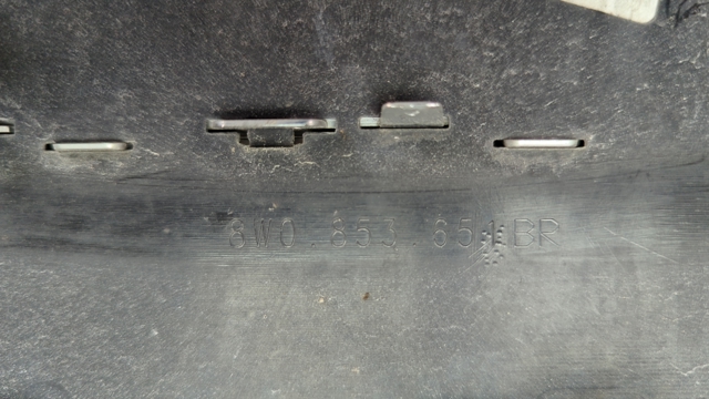 Захисна решітка радіатора 8W0853651BSRP5 VAG