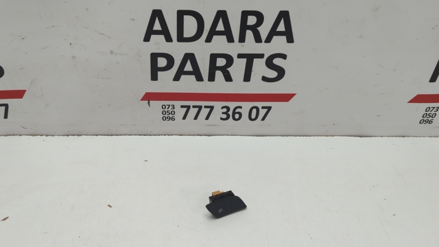 Вимикач центрального замка 8W09621085PR VAG