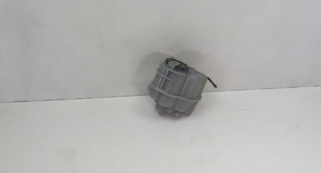 Бачок системи охолодження, розширювальний 8W1121405K VAG