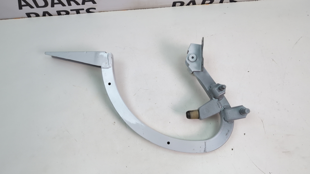 Шарнір кришки багажника 8W5827302A VAG