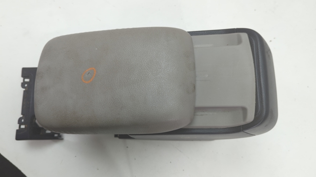 кришка подлоктніка 92114FJ040LL SUBARU