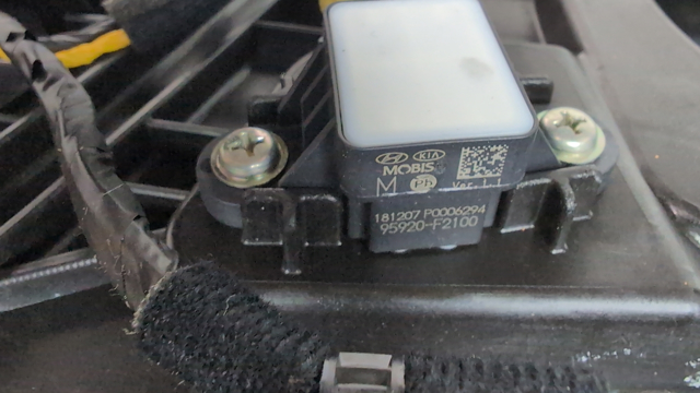 Датчик подушки безпеки 95920F2100 HYUNDAI