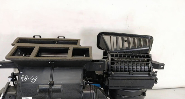 Регулятор оборотів пічки 97128D1000 HYUNDAI