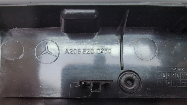 Додатковий стоп-сигнал A0999067500 MERCEDES