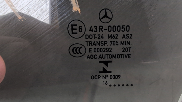 Вікно (передніх дверей) двері A1177250110 MERCEDES