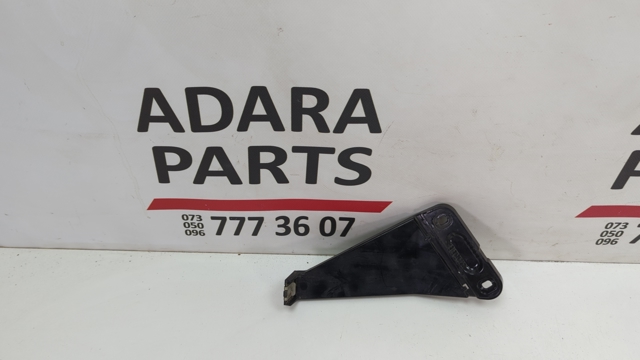 Ліве кріплення заднього бампера A1568850714 MERCEDES