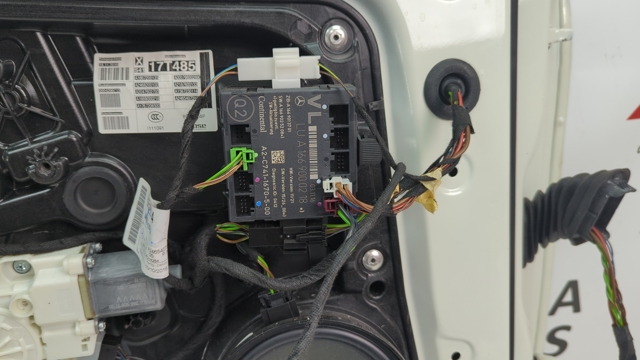 Блок комфорту передніх дверей A1669000218 MERCEDES