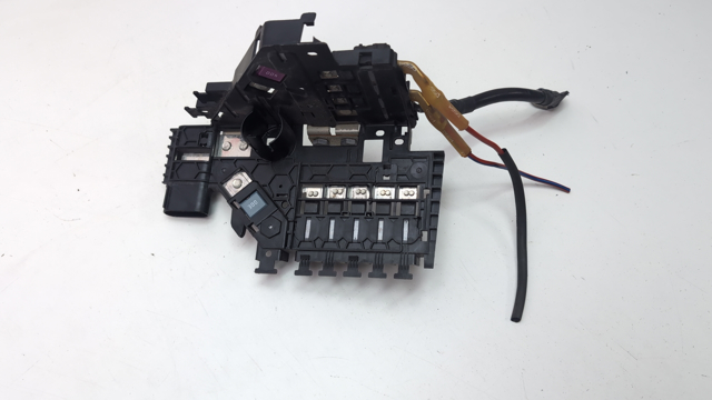 Корпус запобіжників A2055406811 MERCEDES