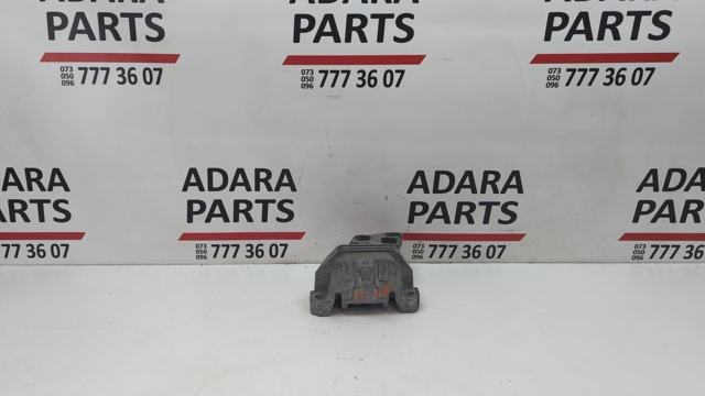 Ліва опора двигуна A2462400617 MERCEDES