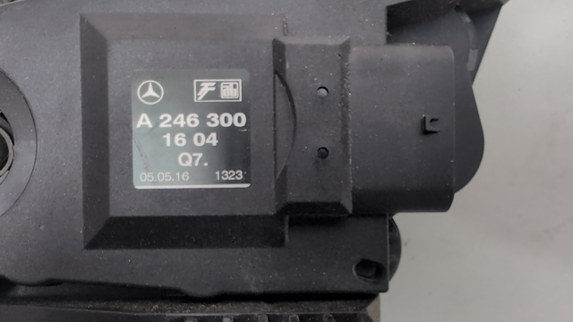 Педаль акселератора A2463001404 MERCEDES