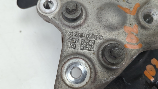 Цапфа поворотного кулака A2463503541 MERCEDES