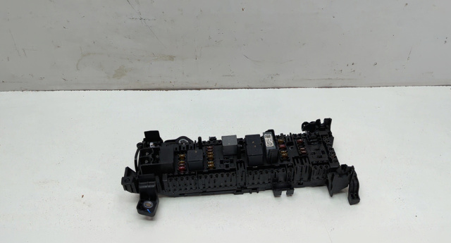 Коробка запобіжників A2469067200 MERCEDES