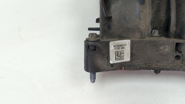 Колектор впускний A2700900737 MERCEDES