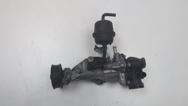 Помпа охолодження A2702000801 MERCEDES