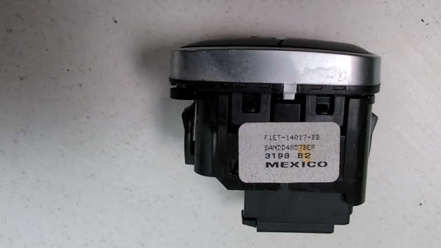 Кнопка вмикання двигуна склопідіймача передня права F1EZ14028B FORD