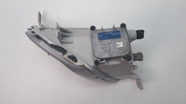 Протитуманка права FB5Z15200H FORD