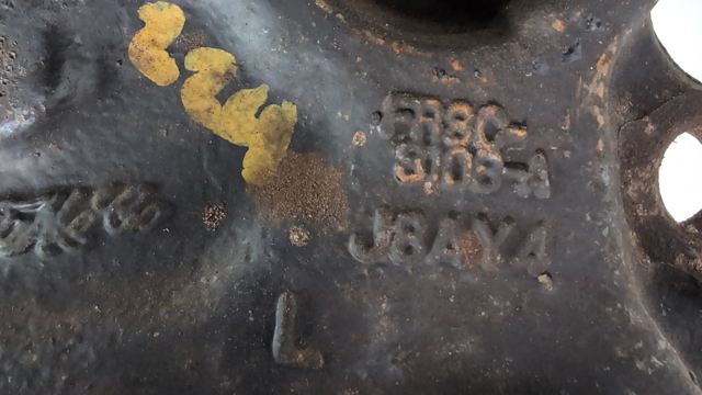 Цапфа передня ліва FR3Z3106A FORD