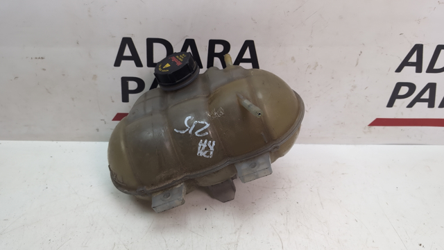 Бачок розширювальний FR3Z8A080A FORD
